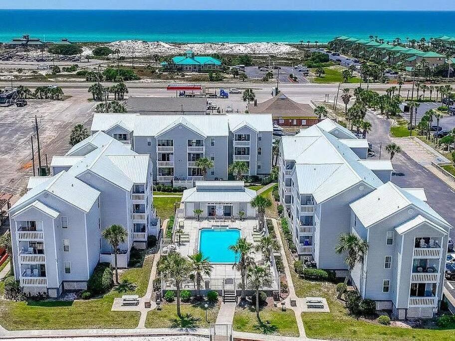 Emerald Coast Island Vibes! *